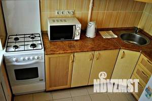 1-к квартира, посуточно, 32м2, 3/5 этаж