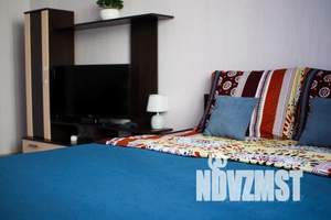 1-к квартира, посуточно, 43м2, 8/17 этаж