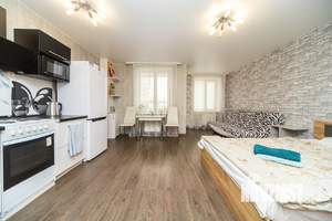 Студия квартира, посуточно, 35м2, 11/25 этаж