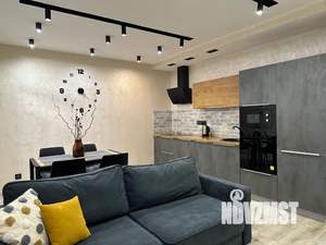 1-к квартира, посуточно, 56м2, 4/25 этаж