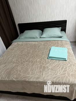 1-к квартира, посуточно, 45м2, 3/16 этаж