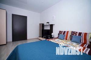 1-к квартира, посуточно, 43м2, 8/17 этаж