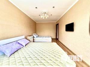 1-к квартира, посуточно, 50м2, 1/1 этаж