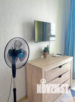 Студия квартира, посуточно, 34м2, 7/25 этаж