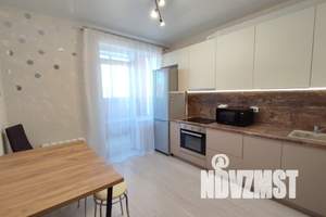 1-к квартира, посуточно, 40м2, 7/25 этаж