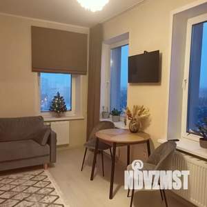 Студия квартира, посуточно, 35м2, 12/25 этаж