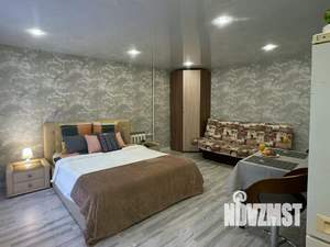 Студия квартира, посуточно, 31м2, 1/6 этаж