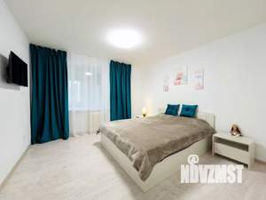 1-к квартира, посуточно, 65м2, 1/1 этаж