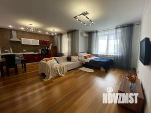 Студия квартира, посуточно, 42м2, 3/18 этаж