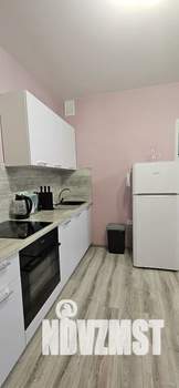 Студия квартира, посуточно, 33м2, 13/25 этаж