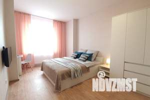 1-к квартира, посуточно, 39м2, 13/25 этаж