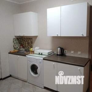 Студия квартира, посуточно, 27м2, 11/25 этаж