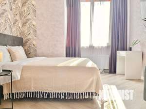 1-к квартира, посуточно, 46м2, 7/18 этаж