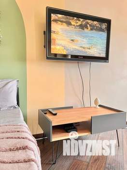 Студия квартира, посуточно, 40м2, 17/18 этаж