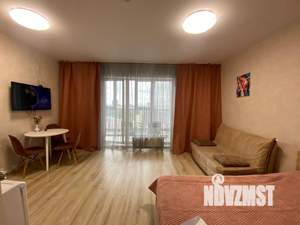 Студия квартира, посуточно, 35м2, 14/20 этаж