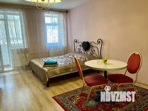 Студия квартира, посуточно, 33м2, 3/6 этаж