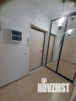 Студия квартира, посуточно, 32м2, 1/3 этаж