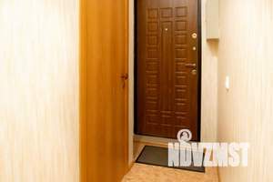 1-к квартира, посуточно, 33м2, 1/25 этаж