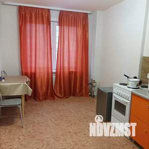 1-к квартира, посуточно, 37м2, 7/25 этаж