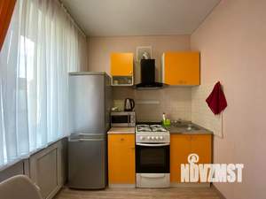 1-к квартира, посуточно, 35м2, 5/5 этаж