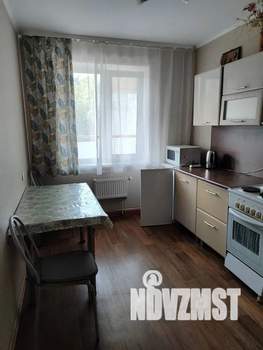 1-к квартира, посуточно, 43м2, 9/16 этаж