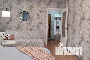 1-к квартира, посуточно, 42м2, 5/10 этаж