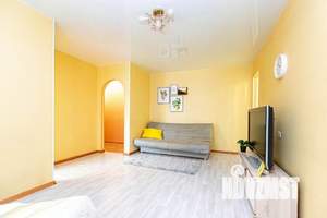 2-к квартира, посуточно, 49м2, 1/1 этаж