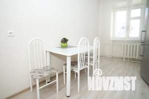 1-к квартира, посуточно, 43м2, 8/17 этаж
