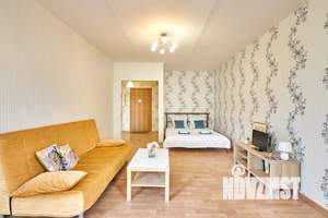 1-к квартира, посуточно, 48м2, 7/9 этаж