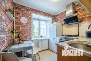 3-к квартира, посуточно, 60м2, 2/5 этаж