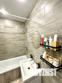 Студия квартира, посуточно, 35м2, 5/25 этаж