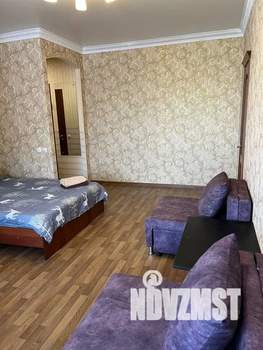 2-к квартира, посуточно, 42м2, 5/5 этаж