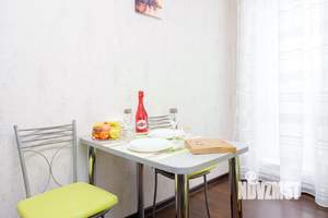 1-к квартира, посуточно, 46м2, 1/1 этаж