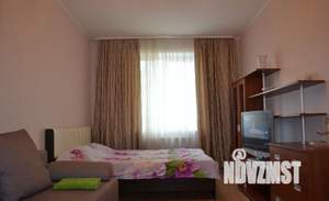 1-к квартира, посуточно, 42м2, 1/1 этаж