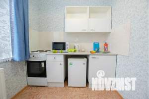 1-к квартира, посуточно, 33м2, 1/25 этаж