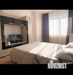 1-к квартира, посуточно, 39м2, 7/15 этаж