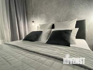 Студия квартира, посуточно, 37м2, 11/25 этаж