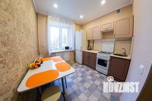 2-к квартира, посуточно, 46м2, 3/3 этаж