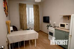 1-к квартира, посуточно, 38м2, 18/25 этаж