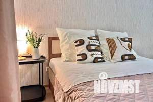 1-к квартира, посуточно, 30м2, 18/25 этаж