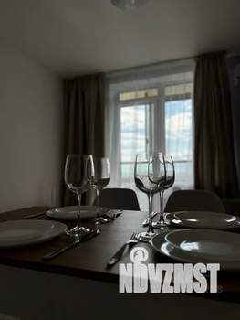 2-к квартира, посуточно, 42м2, 24/24 этаж