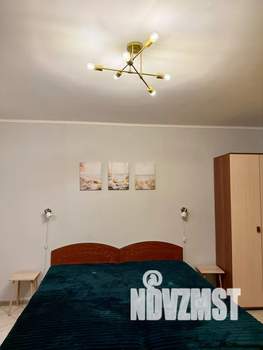 Студия квартира, посуточно, 32м2, 1/20 этаж