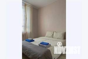 2-к квартира, посуточно, 60м2, 13/25 этаж