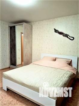 Студия квартира, посуточно, 33м2, 24/25 этаж