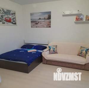 Студия квартира, посуточно, 32м2, 1/3 этаж