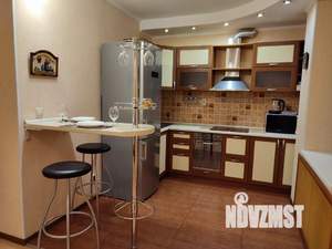 2-к квартира, посуточно, 54м2, 1/1 этаж