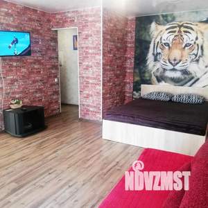 Студия квартира, посуточно, 36м2, 2/5 этаж