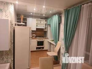 Студия квартира, посуточно, 45м2, 2/5 этаж