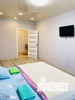 1-к квартира, посуточно, 45м2, 3/25 этаж