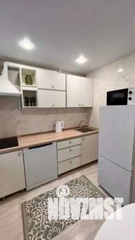 3-к квартира, посуточно, 44м2, 1/1 этаж